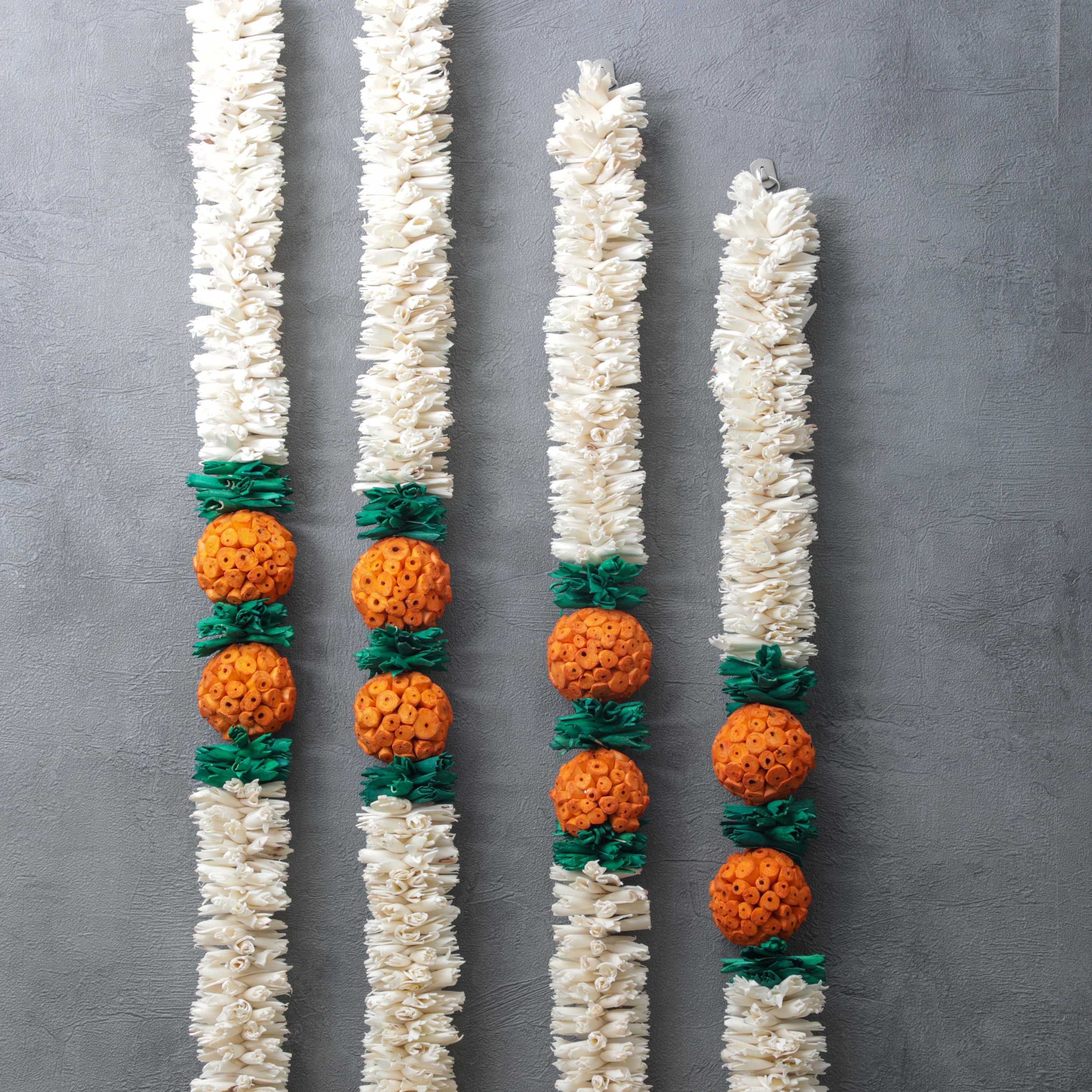 easily Hanging artificial garlands