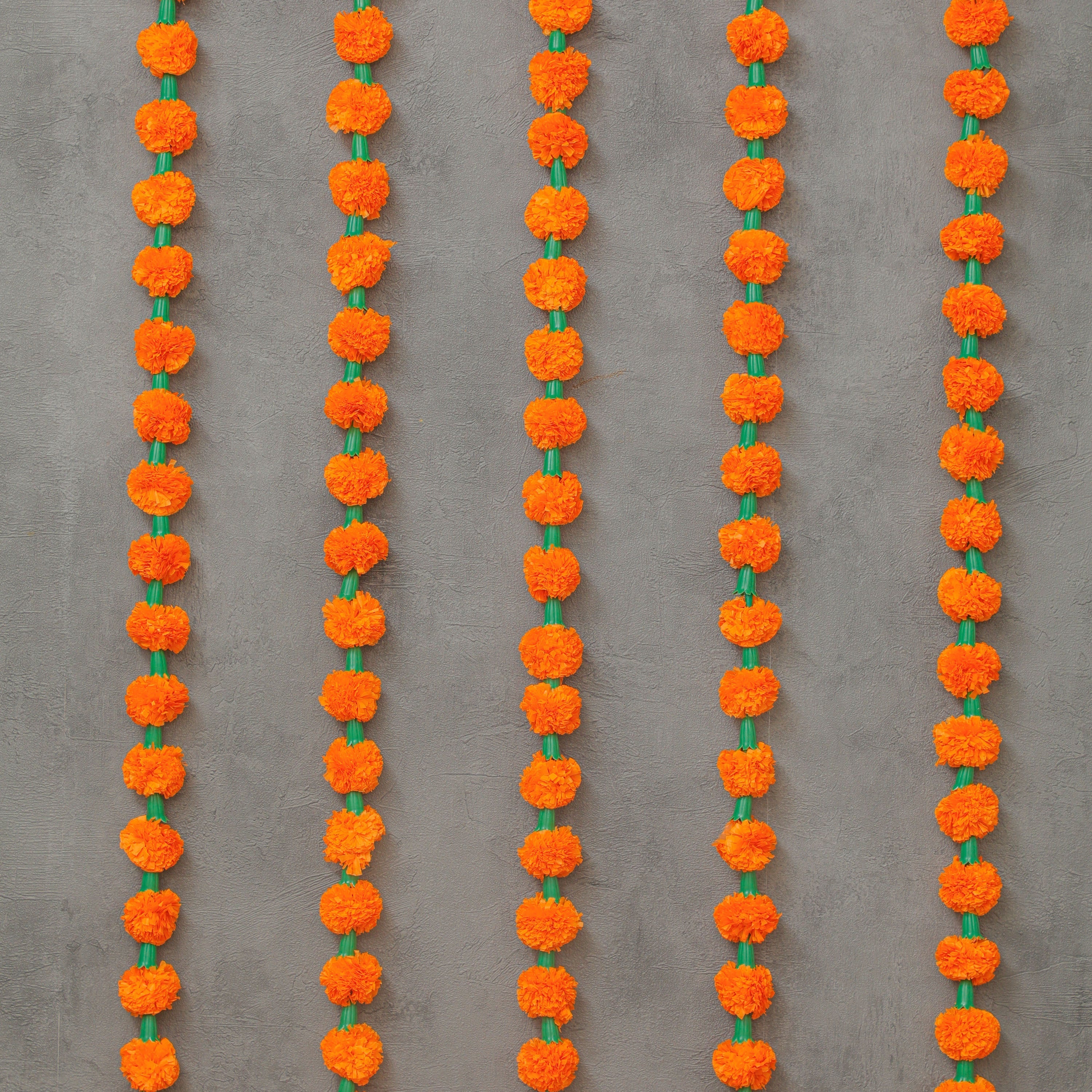 exquisitely crafted floral garlands that are ideal for any occasion
