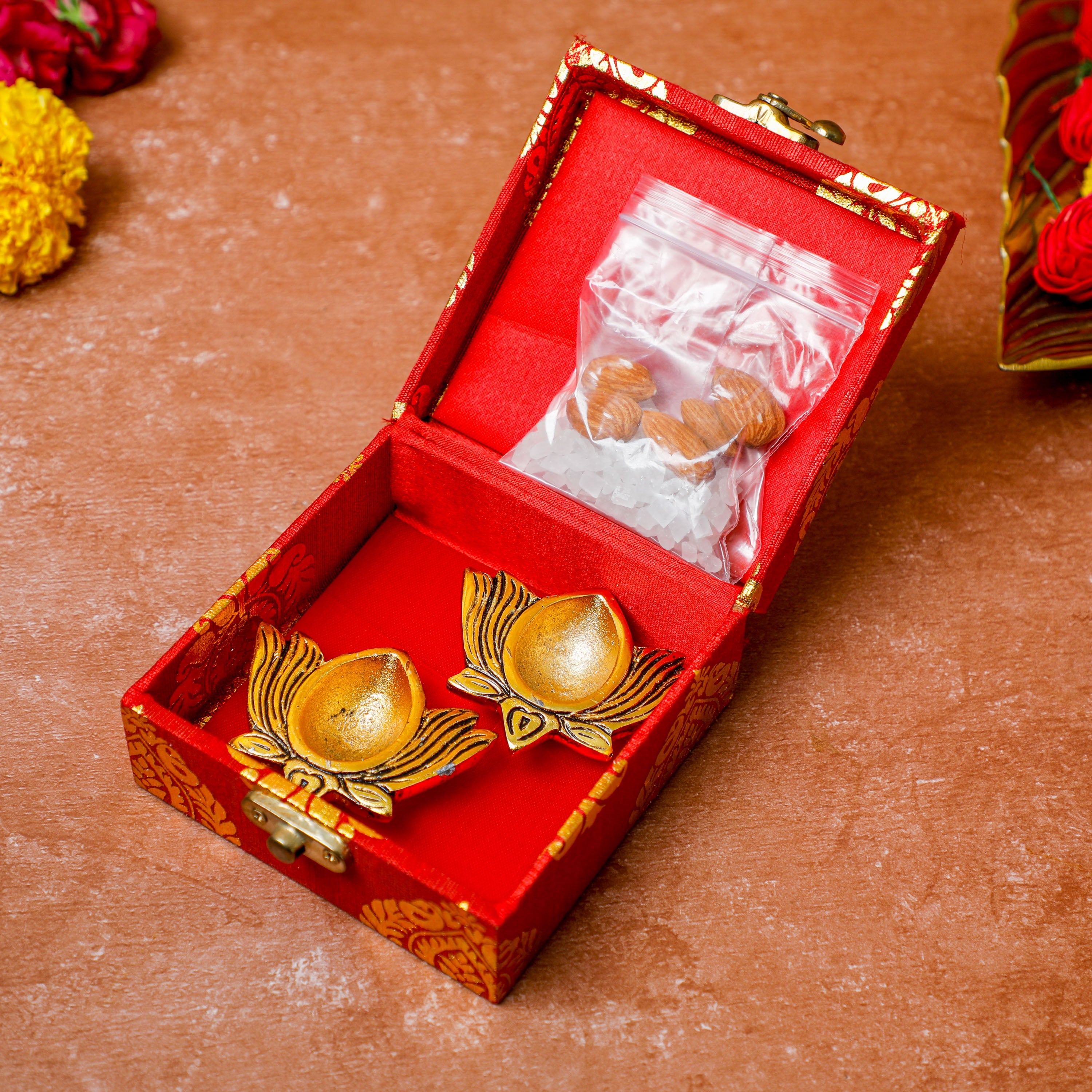 two diyas and sweetner are Beautifully packed in mdf box