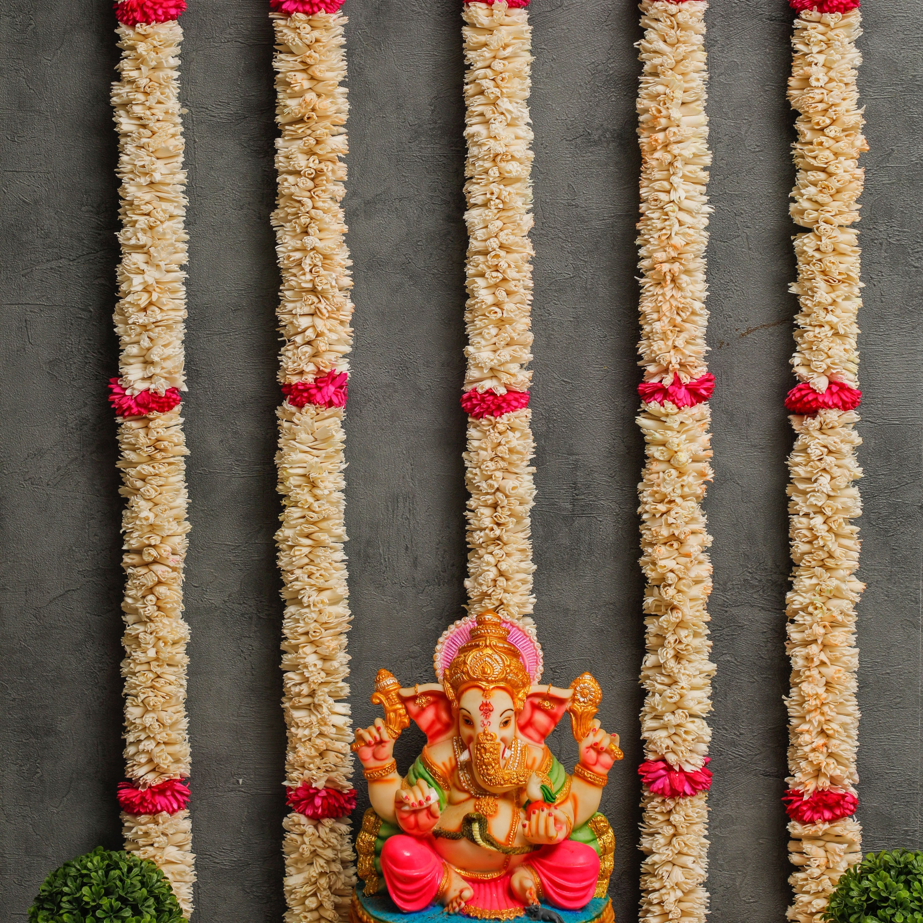 White & Pink Shola Garlands