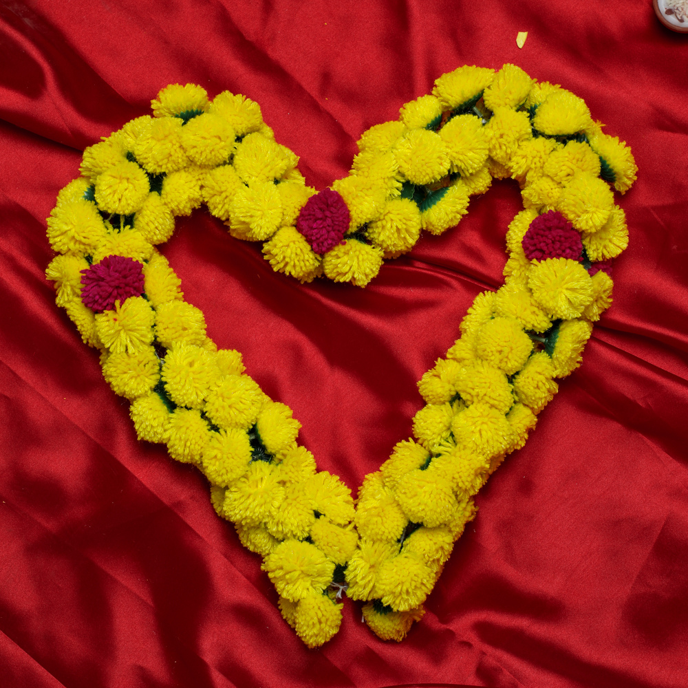 Woven Chamanthi Garland for Home and Office Decor